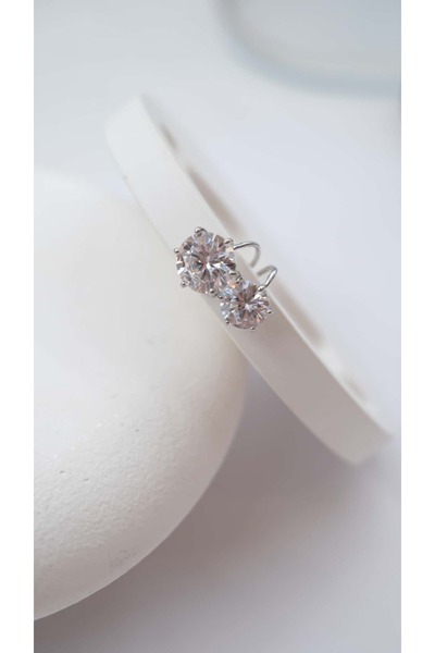 Jerie Zircon Stone Detail Cartilage Earrings