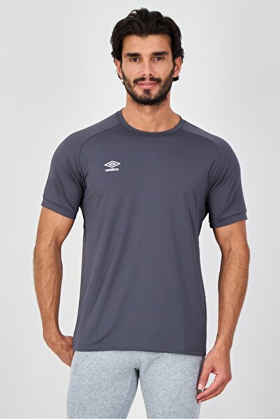UMBRO Men Sportswear Fit Short Sleeve Training T-Shirt, Dark Grey