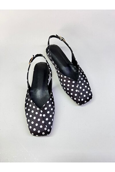 azza shoes حذاء بياتشكا النسائي ذو القصة المربعة من الساتان المنقط مع تفاصيل ...