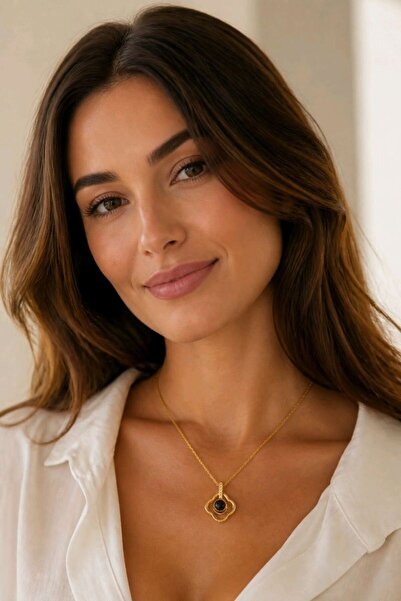 Monalisa Home Luxury Necklace with the Phrase I Love You in 100 Languages