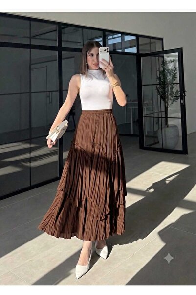 QUAWEAR Premium Skirt with Elastic Waist and Lined Segments
