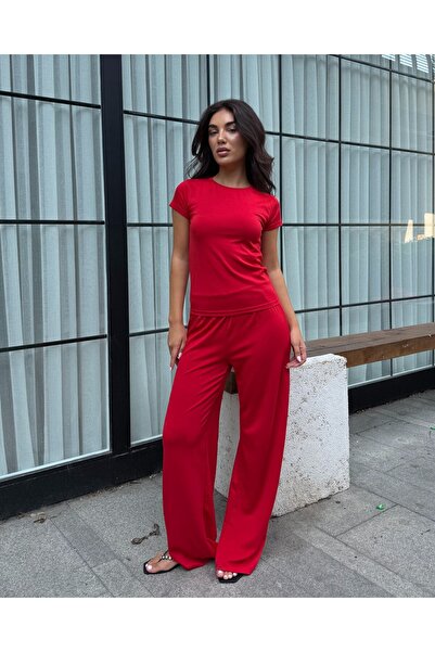 femmes fraiches Dolce Red T-Shirt - Pants Set