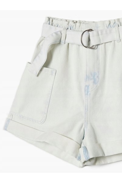 NO BRAND Șorturi din denim cremos cu talie înaltă, buzunare și curea, mărimea 40