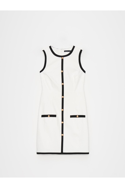 NO BRAND Rochie mini albă, cambrată, cu detalii negre, nasturi, simplă, 40