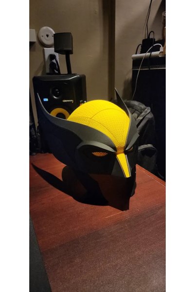 axelon Wolverine Helmet – Full-Scale Wearable Cosplay Mask – Collectible Helmet – Textured Design