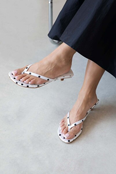 wolk shoes Γυναικεία σατέν σανδάλια Ruiz με τακούνι και σχισμή στο δάχτυλο