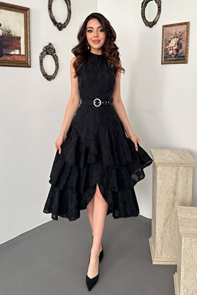Moda Days فستان نسائي أسود بياقة هالتر مطرز بالزهور مع حزام وطبقات متعددة وتف...