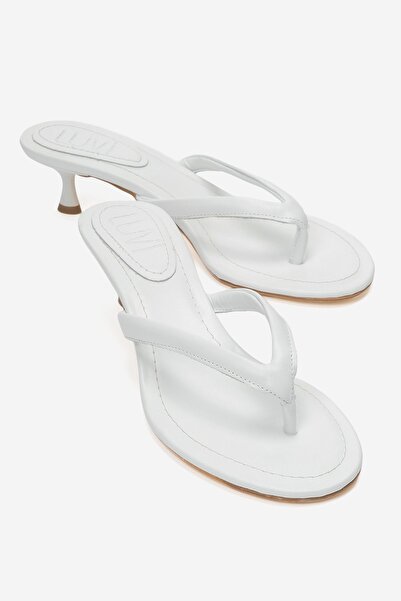 LuviShoes NORELL شبشب نسائي ذو كعب عالٍ من الجلد الأبيض