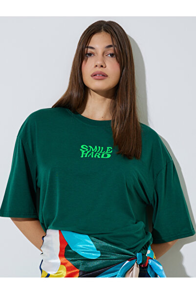 Styli Green Slogan Print Drop Shoulder Oversize T-shirt