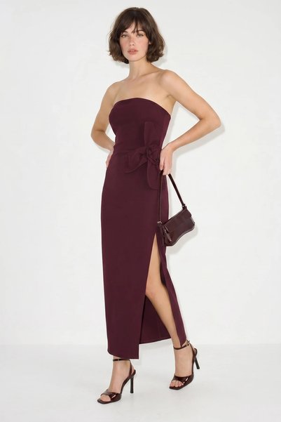 Generic Brand Women's Strapless Maxi Plum Dress with Floral Accessories and Slit Detail
