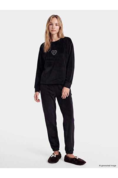 LC Waikiki Embroidered Velvet Women's Pajama Set (W6)