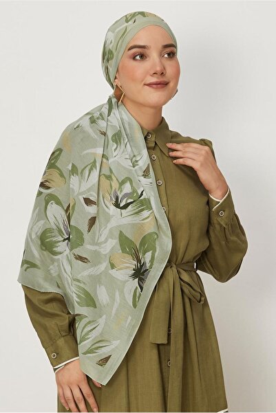 Alvina Aura Flower Patterned Shawl 8674