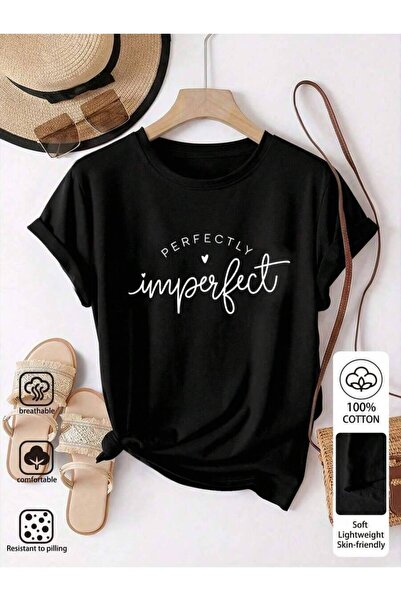 kai22 تي شيرت أسود مزين برسومات مع شعار Perfectly Imperfect بأكمام قصيرة كاجو...