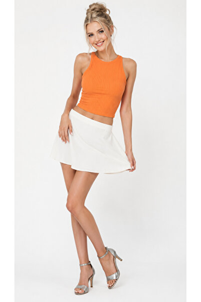 Kallisto Crop top tricotat portocaliu cu decolteu halter și cusături decorative