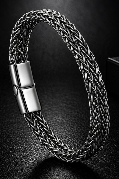İyyaKee Men's Steel Mesh Bracelet Stainless Steel Modern Interlocking Stylish...