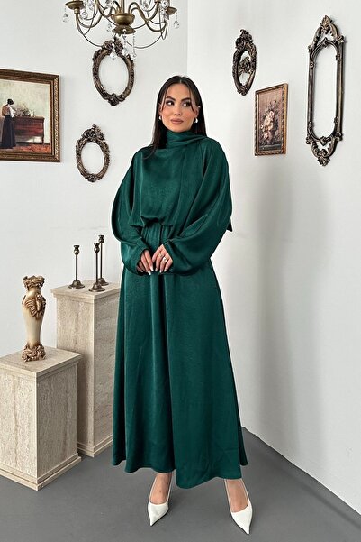 Elbee Fashion Woman فستان من الساتان الجاكار باللون الزمردي