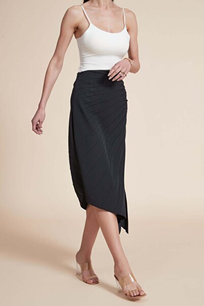 Yola Solid Pleated Midi Skirt
