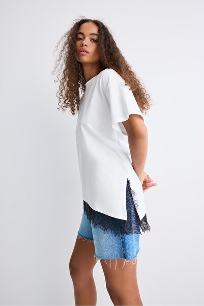 Stradivarius Short sleeve T-shirt with lace hem