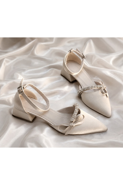 ALNASER MODA Stone-Embellished Satin Heeled Shoe with Bow