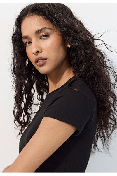 Stradivarius Basic dar kesim t-shirt