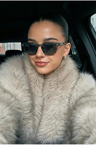 Chunky Frame نظارات شمسية مربعة الشكل من جيميريك بلون أزرق دخاني وأسود للجنسي...