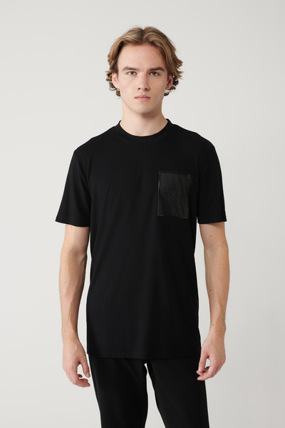 Avva Men's Black Crew Neck Printed Soft Touch Regular Fit T-Shirt A41Y1010