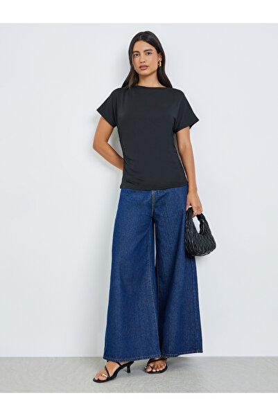 Styli Black Solid Round Neck T-Shirt