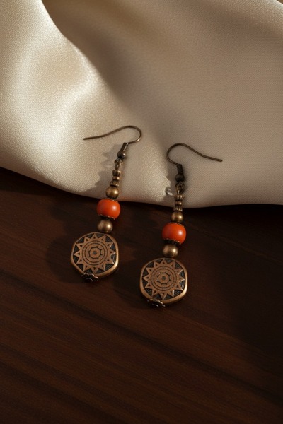 Antik Bronz Güneş Desenli Küpe