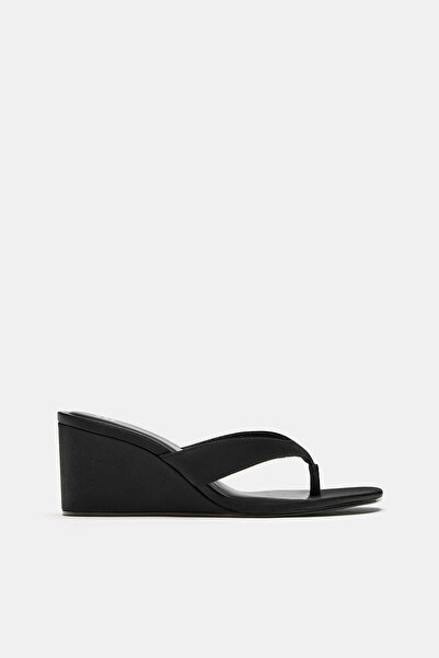 Pull & Bear Dolgu topuklu sandalet