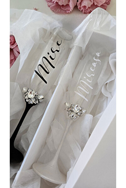 by Alexandra Vacarusi Wedding Glasses / Bride Groom, Personalization on request