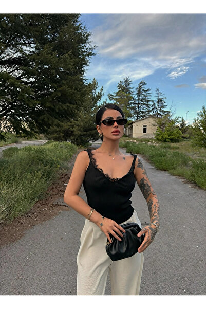 kırmızı butiks Black Laced Knitwear Athlete