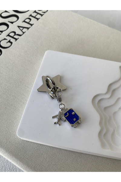 ZARİN JEWELS Seyahat Temalı Mavi Mine ve Beyaz Altın Kaplama Telefon Charmı
