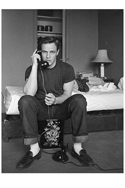 Taranist Poster - Man on Phone Vintage - Retro Bedroom Scene