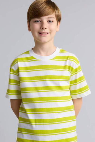 DeFacto Tricou cu mânecă scurtă din țesătură imprimată, cu gât crew, croială ...