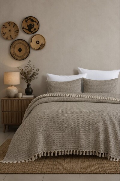 Mulberry King Size Woven Pique Set 240X260 cm with 2 Pillowcases and Fringe D...