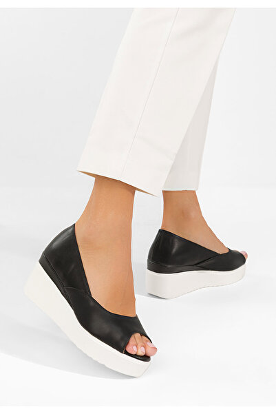 B T Shoes Luannsa black platform shoes