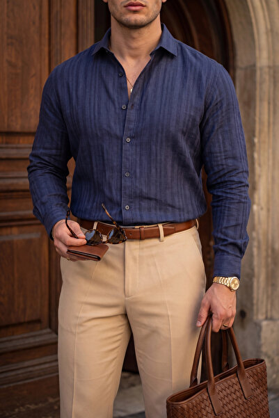 Teenage Millionaire Cămașă Berlin, culoare bleumarin, cu model texturat, croi...