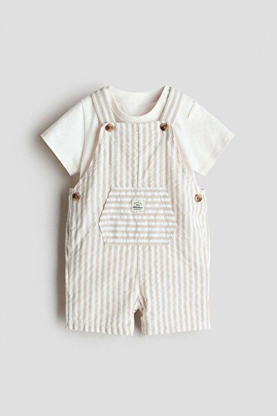 H&M 2-piece dungaree shorts and T-shirt set