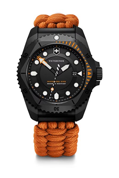 Victorinox Mens Watch 242069.1, Quartz, 43mm, 30ATM