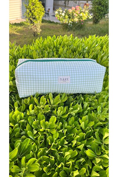 Yare Atelier Green Gingham Patterned Airwrap Hair Straightener Carrying Case,...