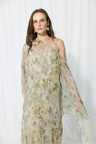 Gusto Trace Collection Chiffon Cape - Green