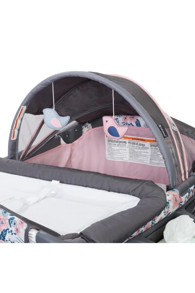 babytrend مركز رعاية الأطفال ديلوكس II - بريموير، ساحة لعب محمولة، منظم فاخر، موسيقى إلكترونية مع ألعاب، قابل للطي بشكل مدمج، طي بلمسة واحدة، مناسب للأطفال من 0-3 أشهر حتى 15 رطلاً.
