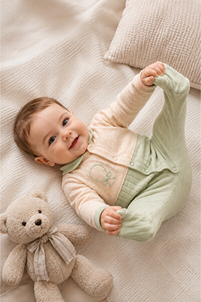 Elo Green Baby Boy Jumpsuit with Button Closure Hat