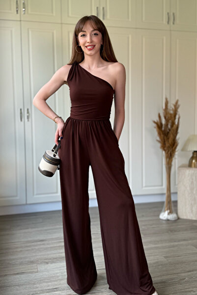 Dilay Gökoğlu Butik One-Shoulder Detailed Sandy Fabric Draped Brown Jumpsuit