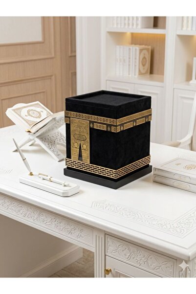 Generic Large Luxurious Kaaba Model