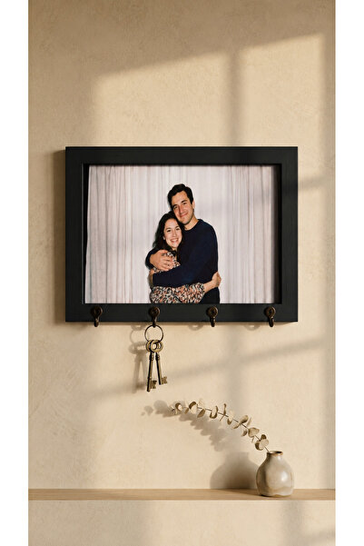 Sapphireworks Kişiye Özel Fotoğraflı Beyaz Ahşap Çerçeveli Anahtarlık Askısı ...