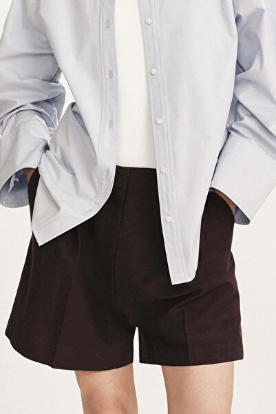 H&M شورتات مصممة خصيصًا من مزيج الكتان