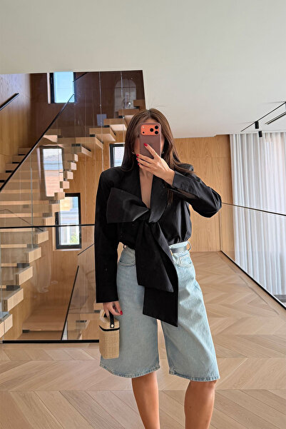 Özge Özgenç Collared Shirt