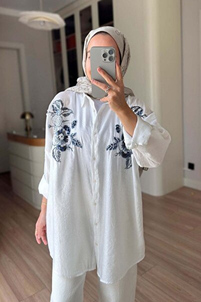 Ka Hijab Floral Motif Oversize Shirt - White