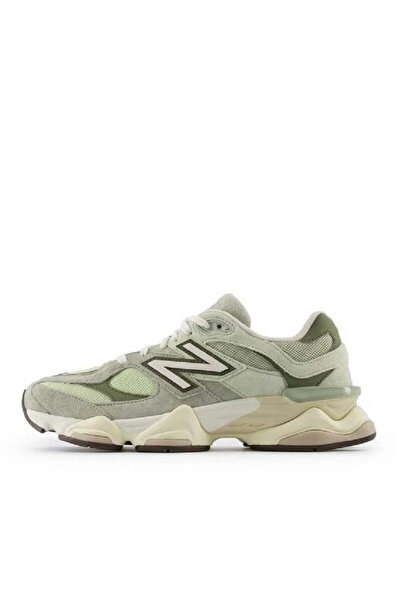 New Balance x Staud حذاء رياضي كاجوال 9060 باللون الأخضر الفاتح